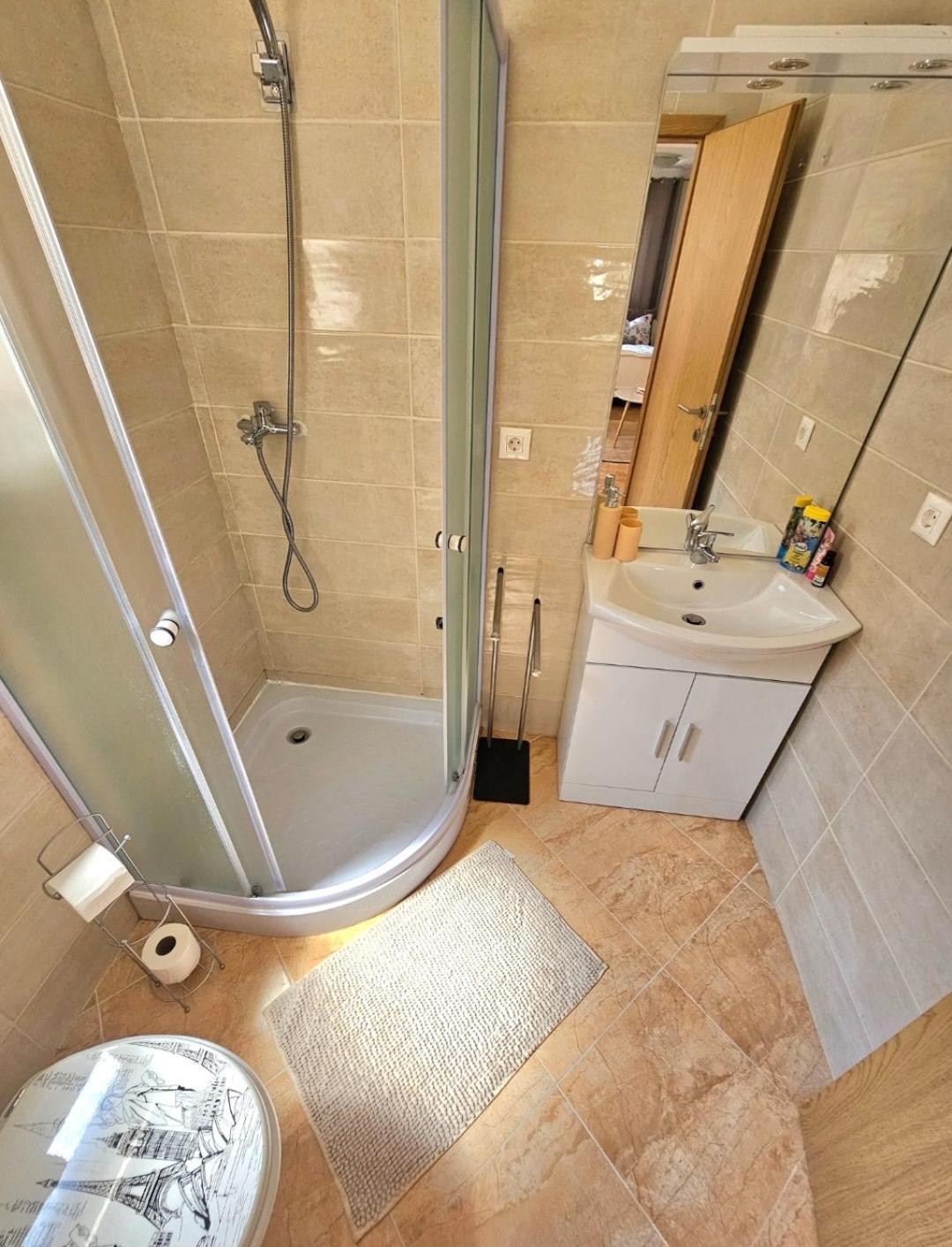 Apartment Miska & Studio Roki Dračevac Eksteriør billede